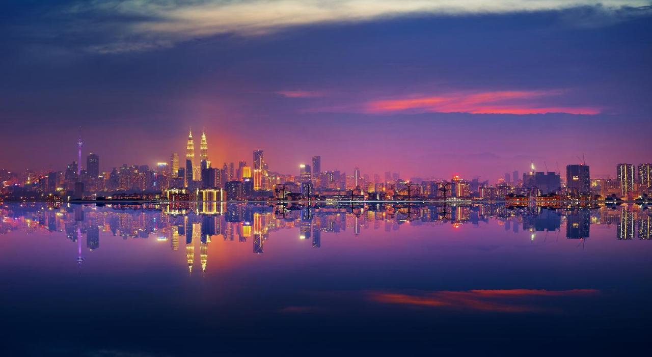 Отель Amari Куала-Лумпур Экстерьер фото Shanghai skyline